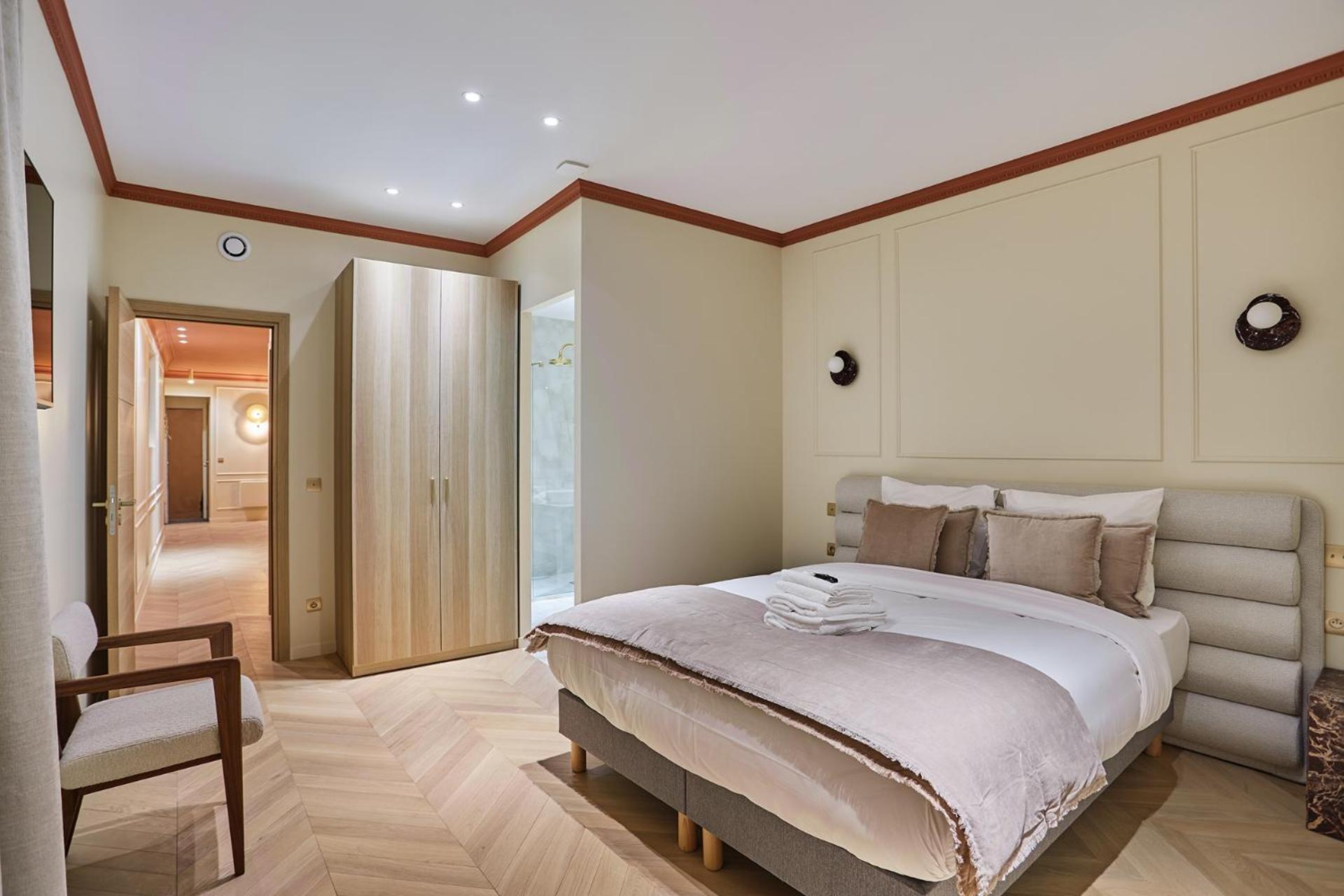 3 Bedrooms Center Of By Prestige