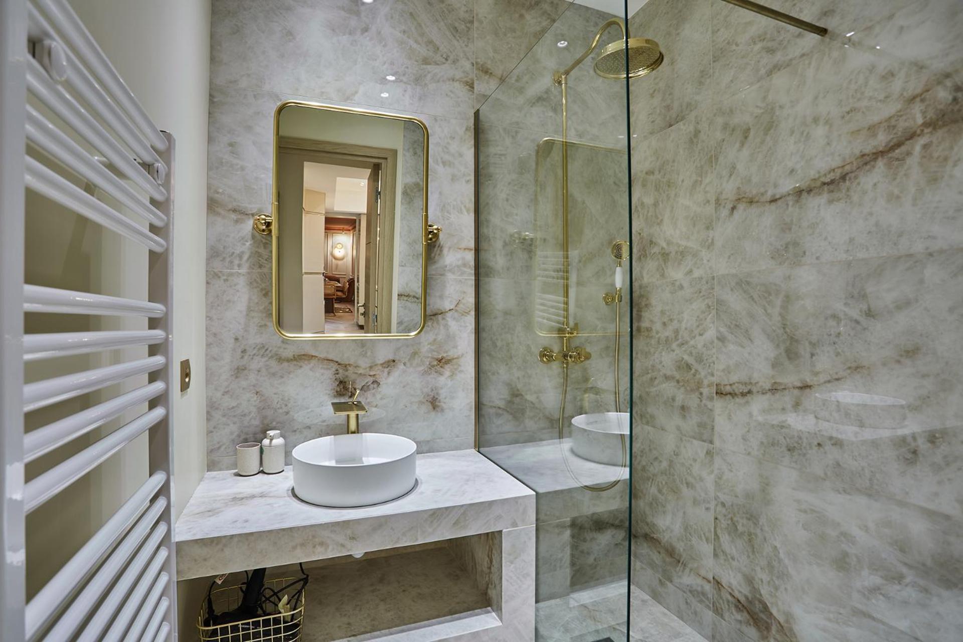 3 Bedrooms Center Of By Prestige *